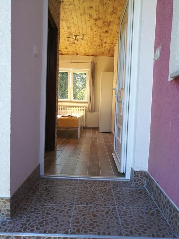 Hotel House Rapo Korenica Exterior foto